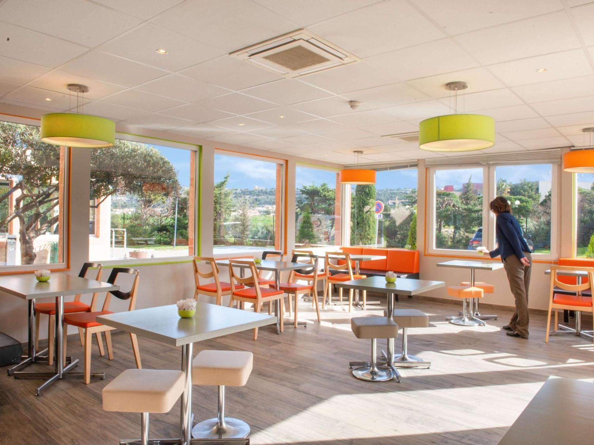 Hotel Ibis Budget Marseille Aeroport Provence 2*